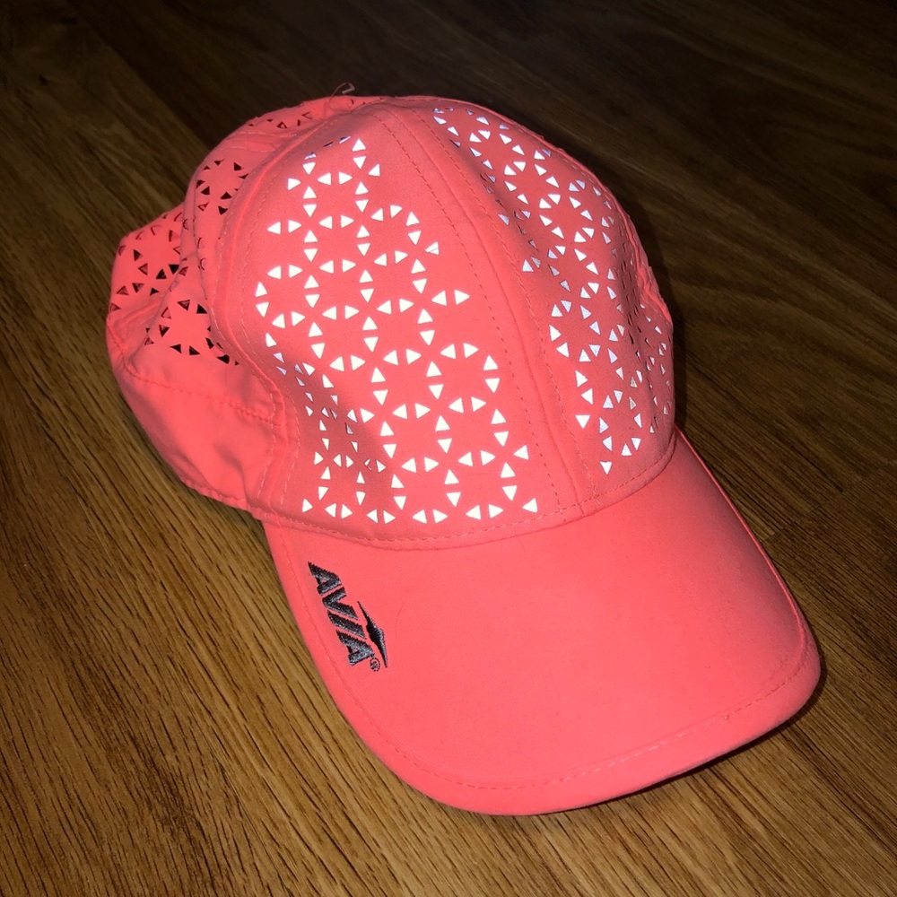 NWOT pink reflective sports hat